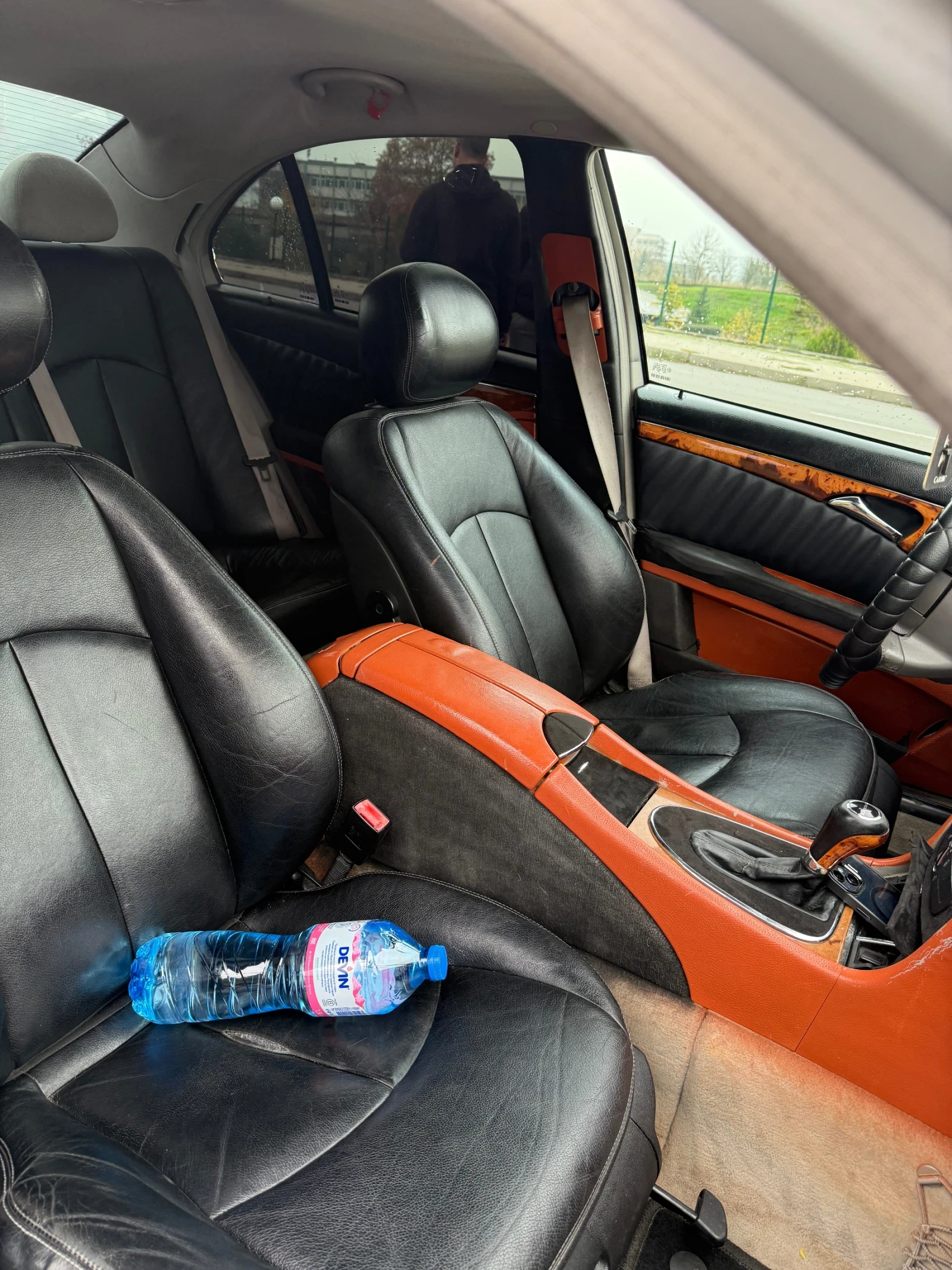 Mercedes-Benz E 200 Бензин-Газ, снимка 7 - Автомобили и джипове - 55022561