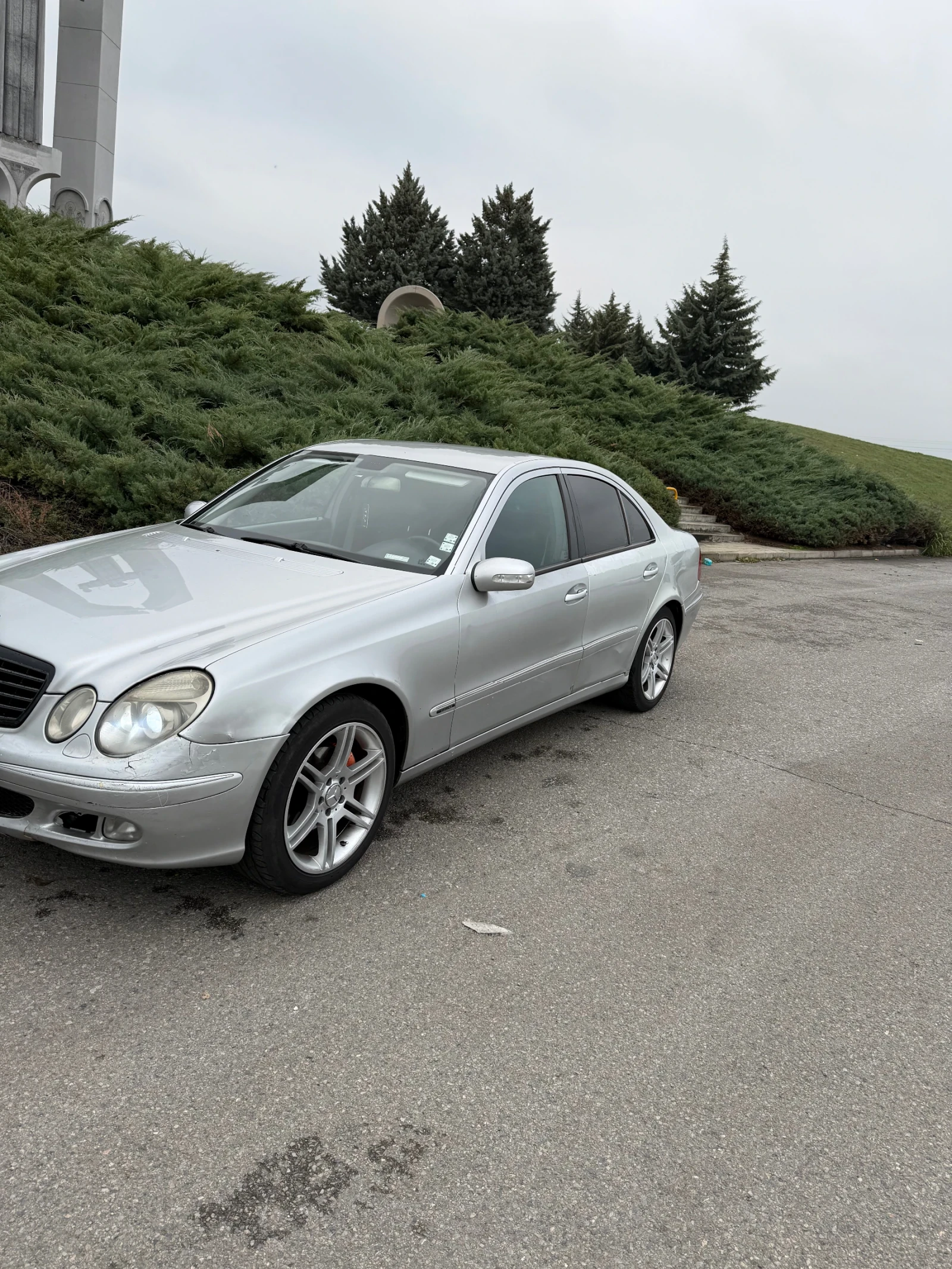 Mercedes-Benz E 200 Бензин-Газ, снимка 4 - Автомобили и джипове - 55022561
