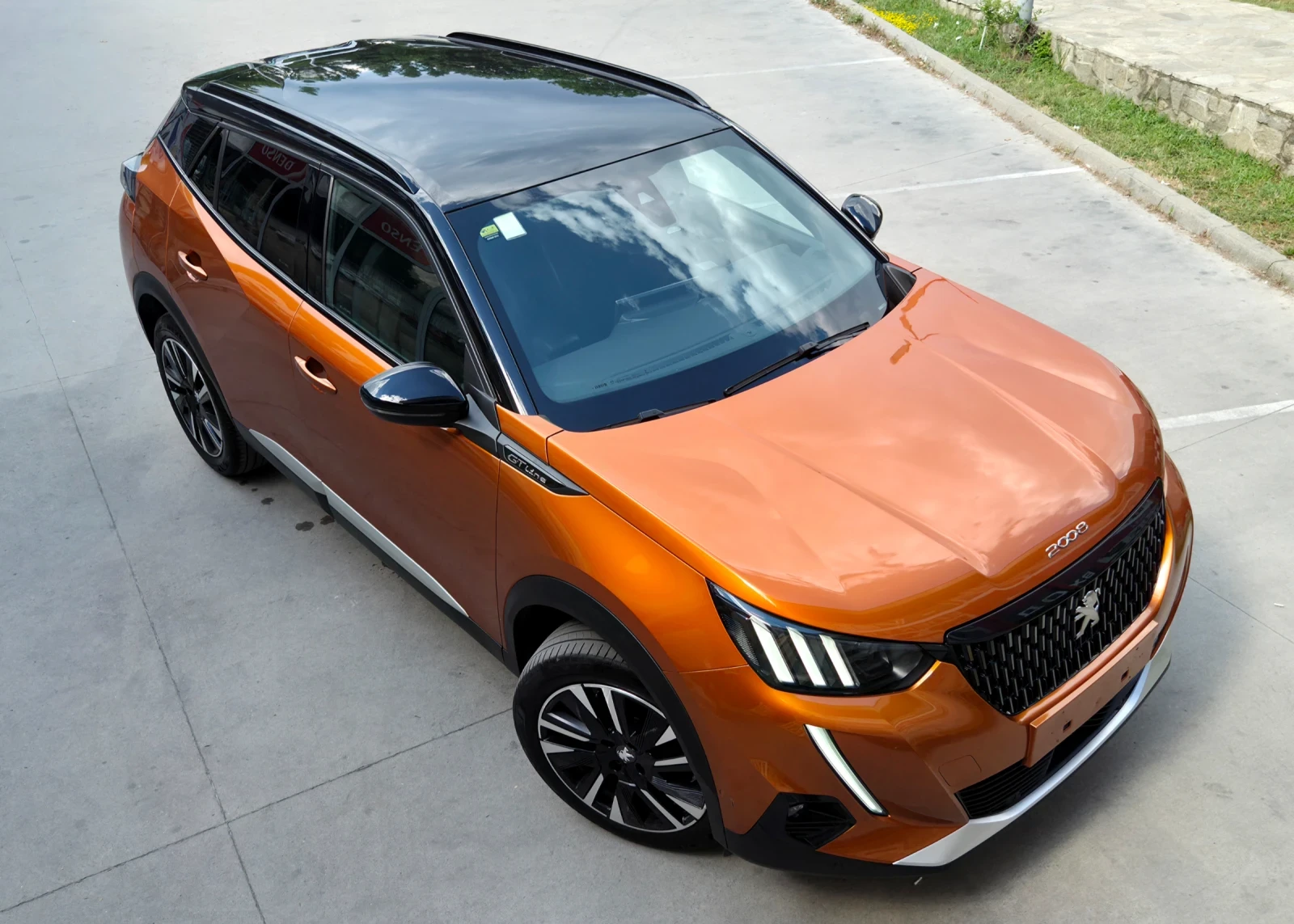 Peugeot 2008 GT 1.5 HDi / Keyless/ Дистроник /8мм.Верига!, снимка 5 - Автомобили и джипове - 55162168