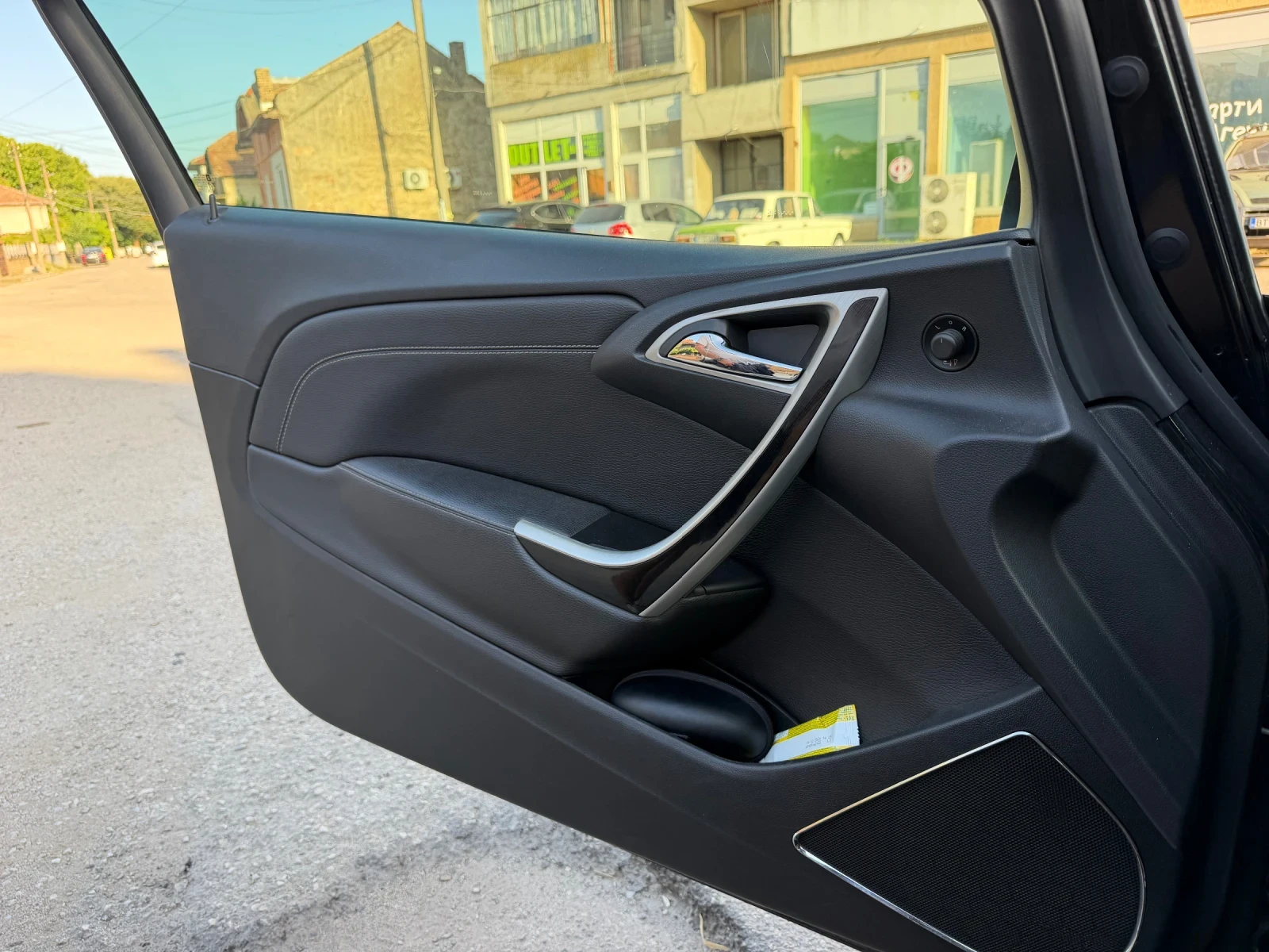 Opel Astra GTC , снимка 9 - Автомобили и джипове - 55424808