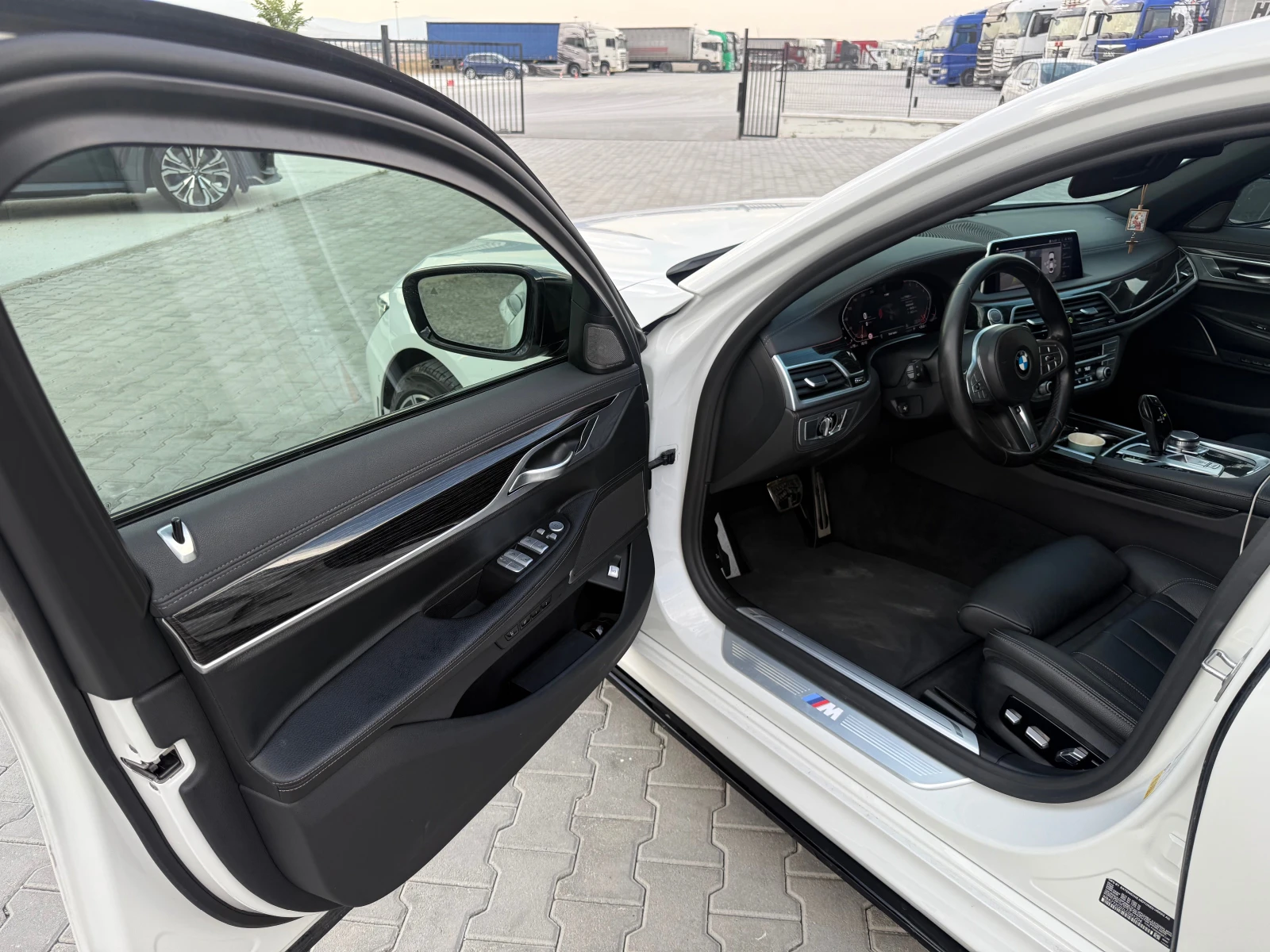BMW 740 740i Long M paket Собствен лизинг !!!, снимка 9 - Автомобили и джипове - 55796820