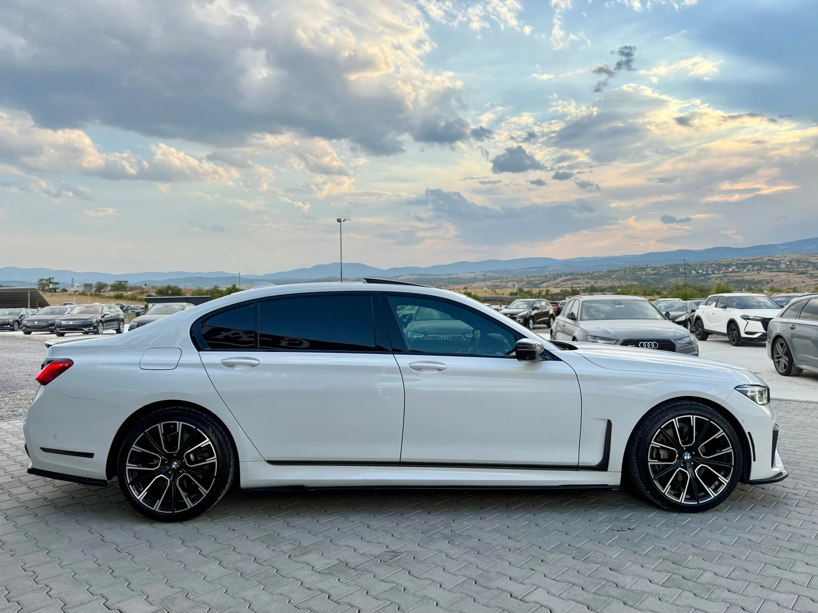 BMW 740 740i Long M paket Собствен лизинг !!!, снимка 4 - Автомобили и джипове - 55796820