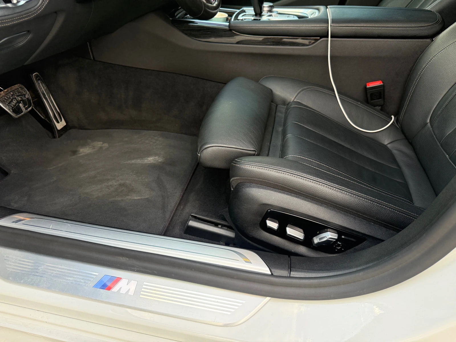 BMW 740 740i Long M paket Собствен лизинг !!!, снимка 10 - Автомобили и джипове - 55796820