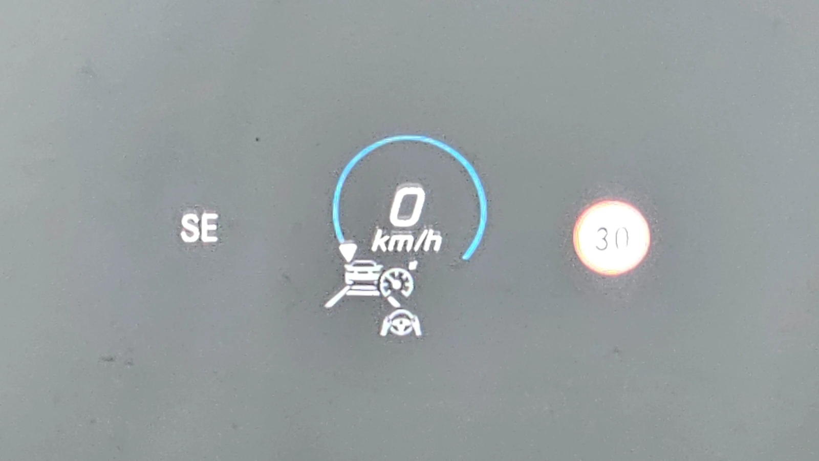 Mercedes-Benz E 350 4MATIC AMG Line | HUD | 360  | Ventilated Seats, снимка 13 - Автомобили и джипове - 55829890