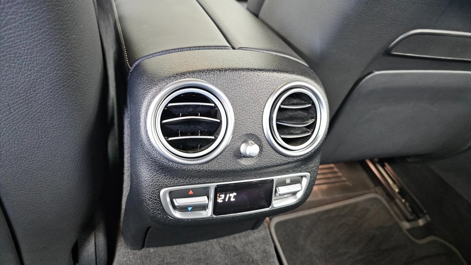 Mercedes-Benz E 350 4MATIC AMG Line | HUD | 360  | Ventilated Seats, снимка 17 - Автомобили и джипове - 55829890