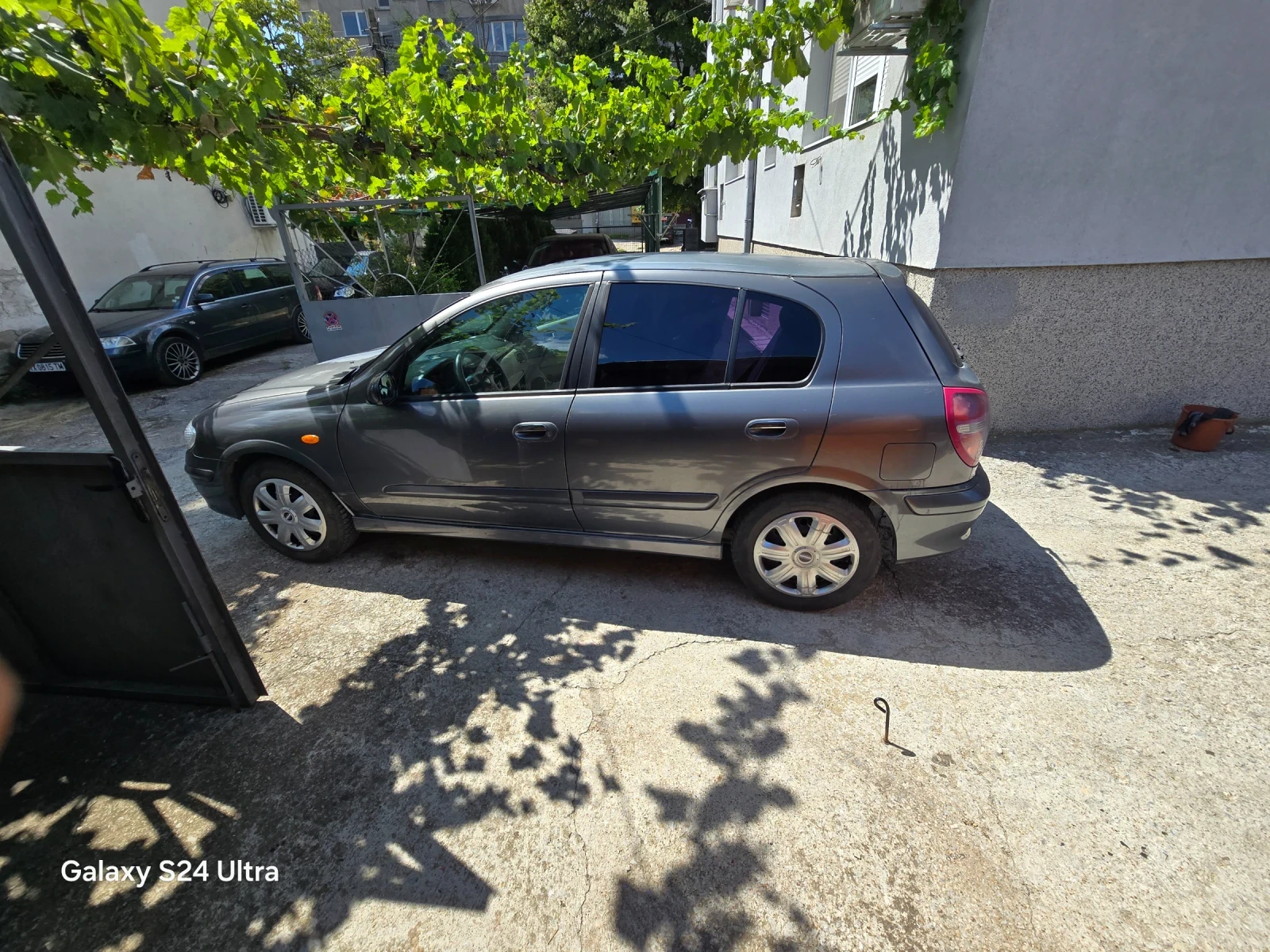Nissan Almera, снимка 5 - Автомобили и джипове - 55874710