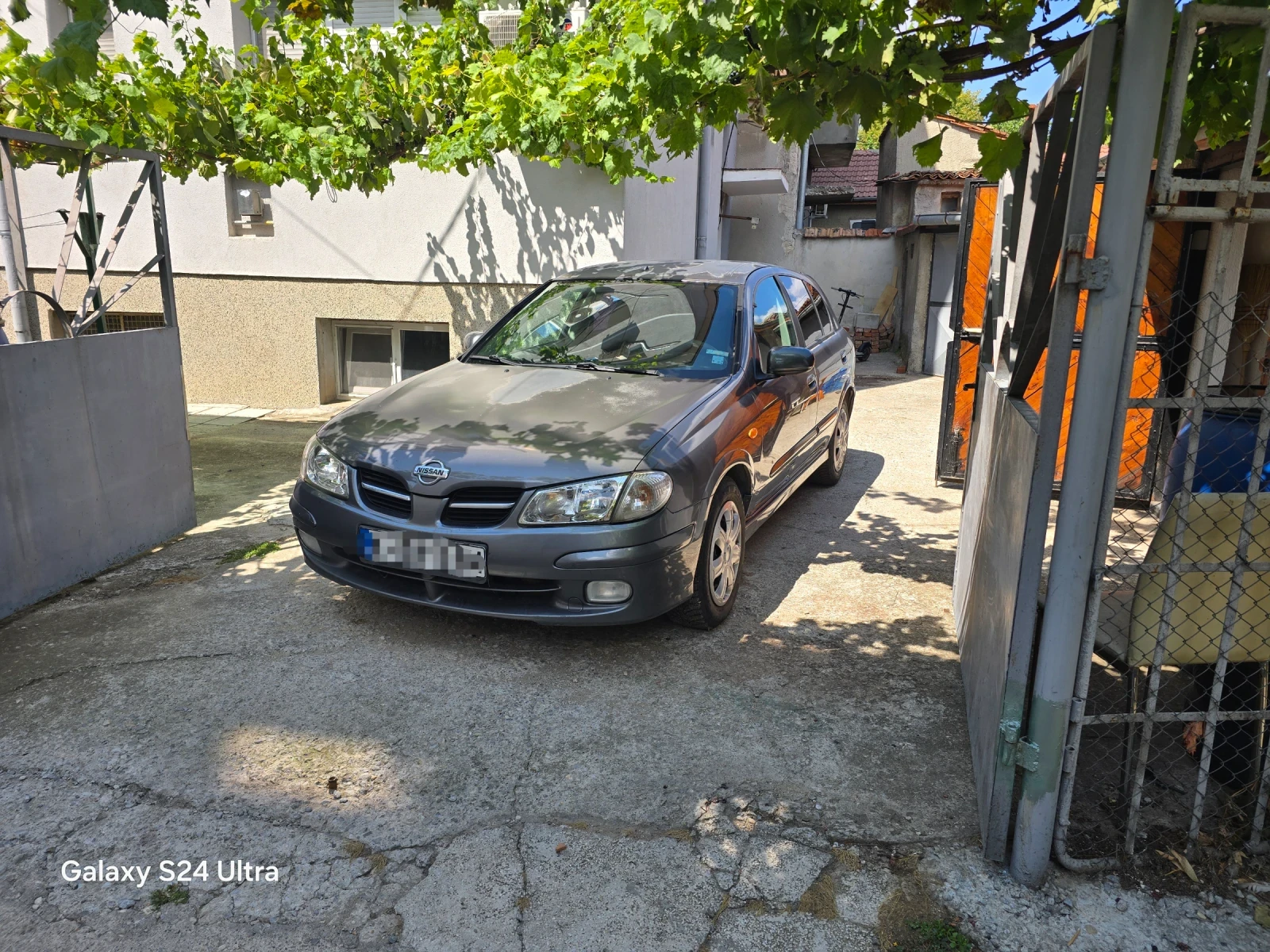 Nissan Almera