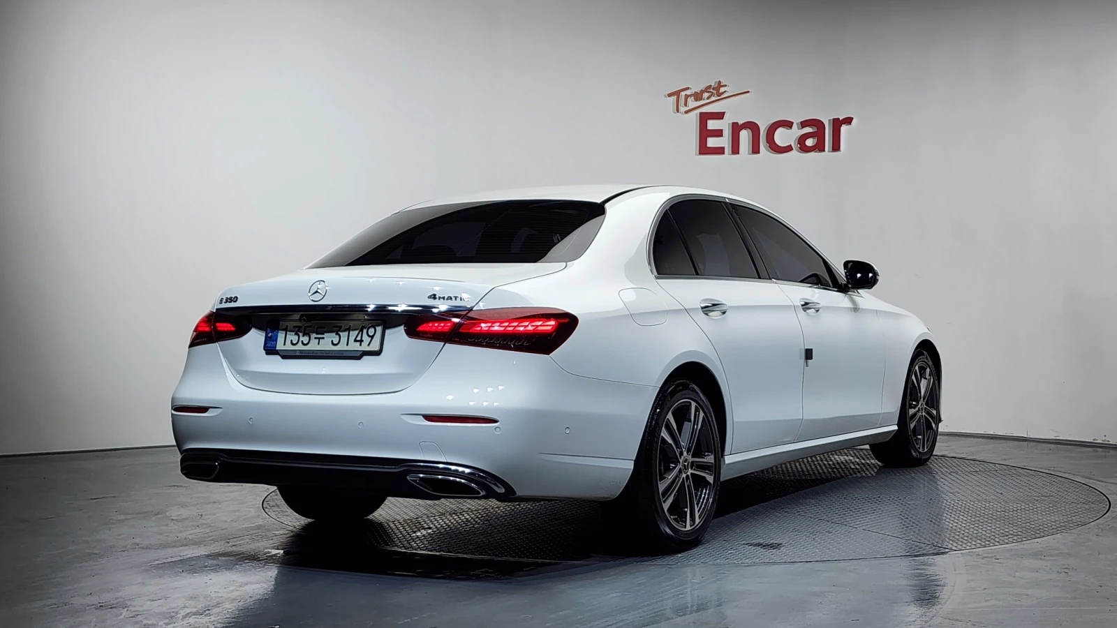 Mercedes-Benz E 350 4MATIC Avantgarde, снимка 2 - Автомобили и джипове - 55972932