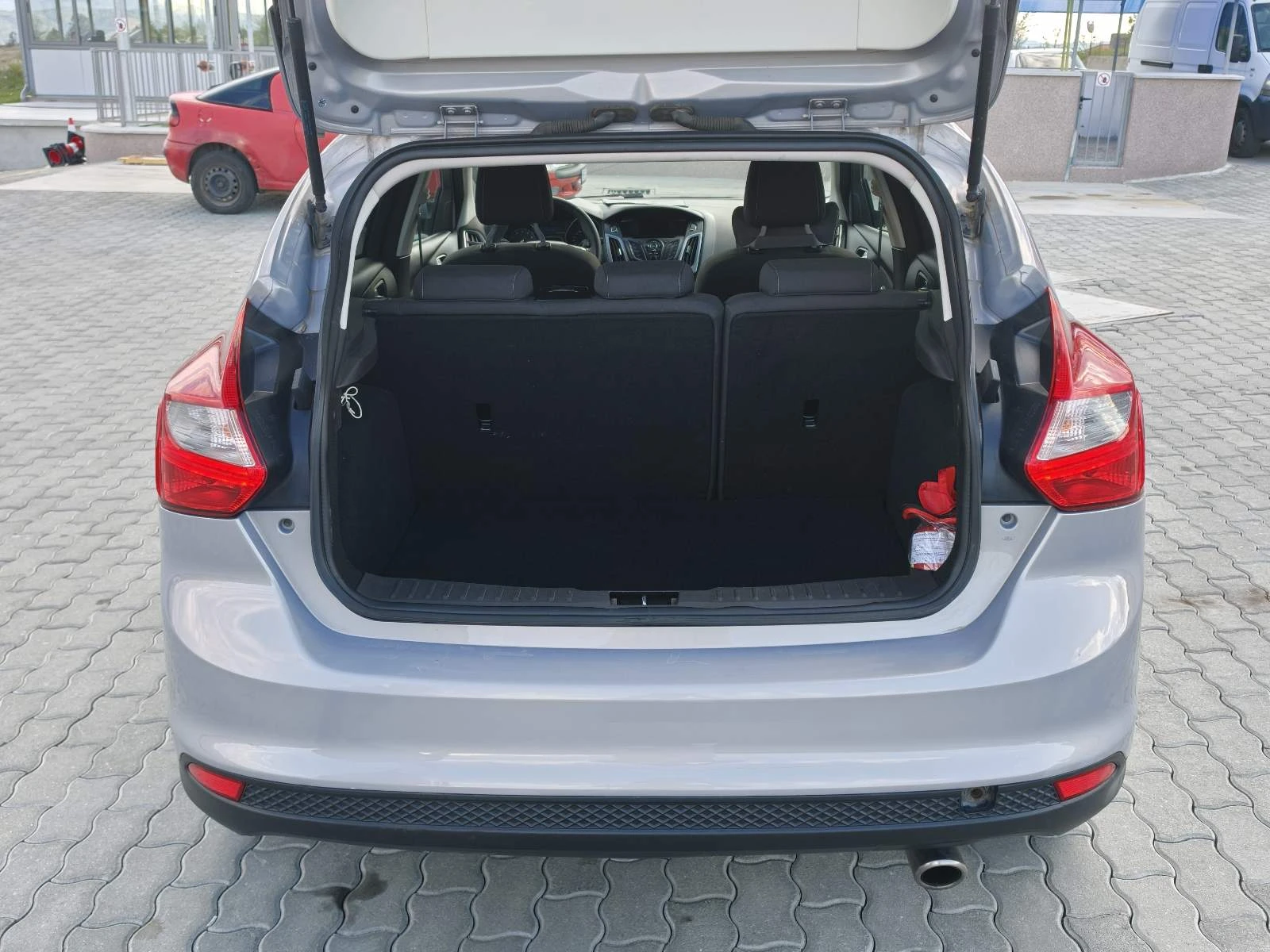 Ford Focus 1.6 Gen3, снимка 6 - Автомобили и джипове - 56024241