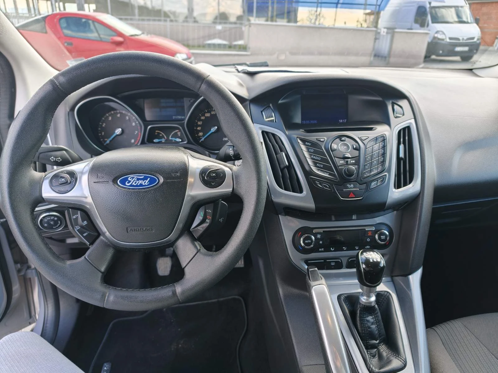 Ford Focus 1.6 Gen3, снимка 9 - Автомобили и джипове - 56024241