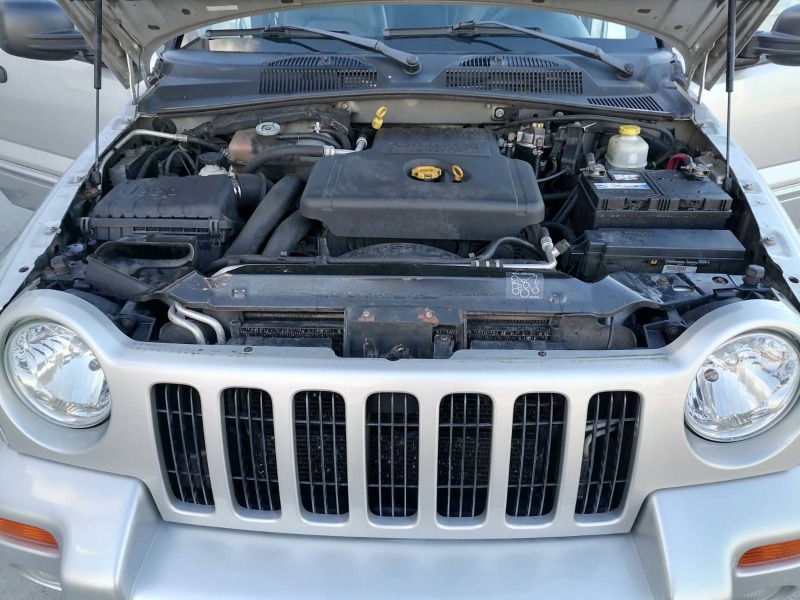 Jeep Cherokee 2.8 4x4 Автомат кожа, снимка 16 - Автомобили и джипове - 46082823