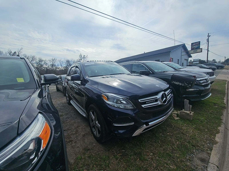 Mercedes-Benz GLE 350 4matic* AMG pack* Harman Kardon* CarPlay* Мъртва Т, снимка 2 - Автомобили и джипове - 49257643