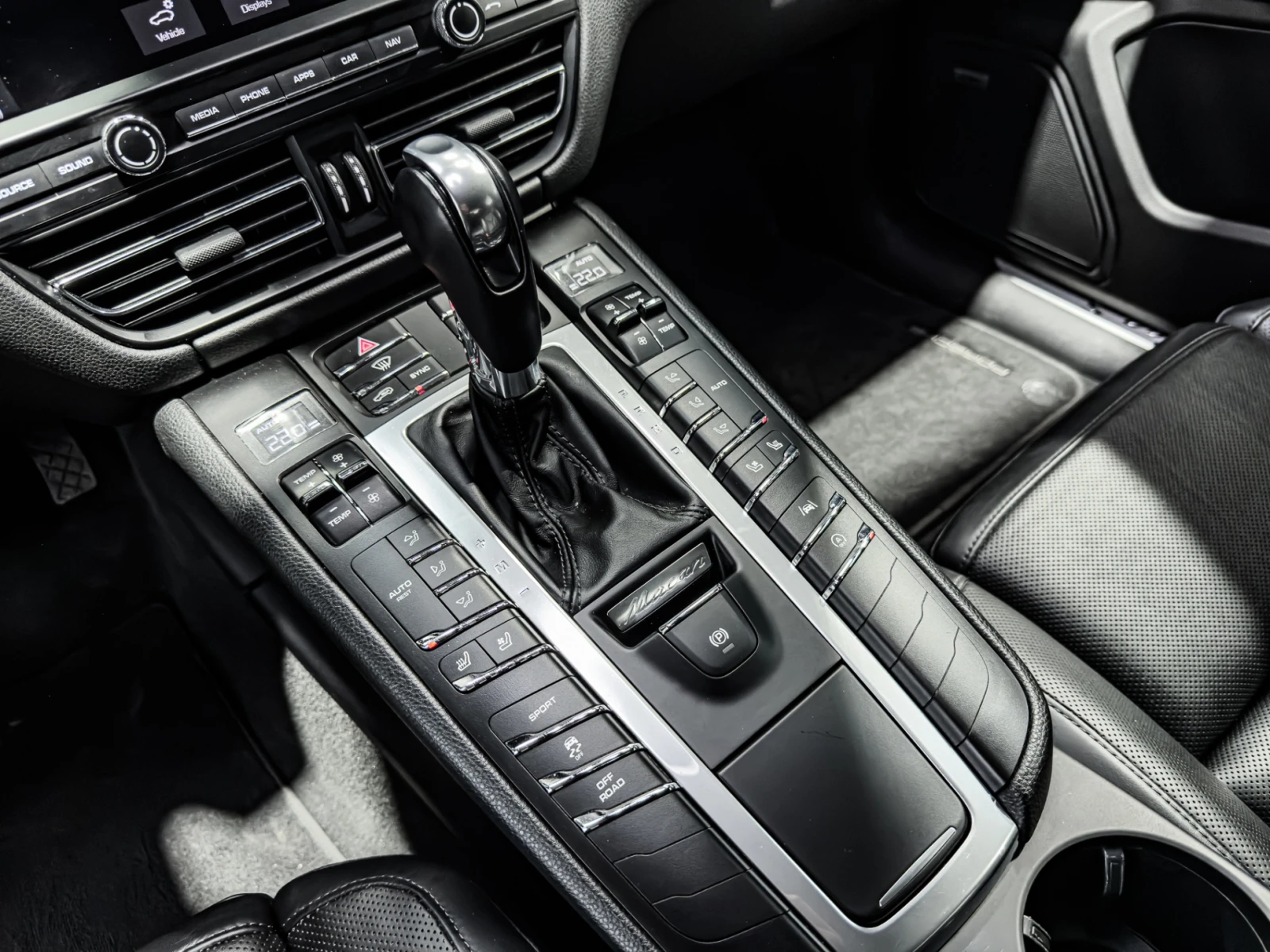 Porsche Macan S* PANOROOF* BOSE* COOLED SEATS* , снимка 11 - Автомобили и джипове - 54633826