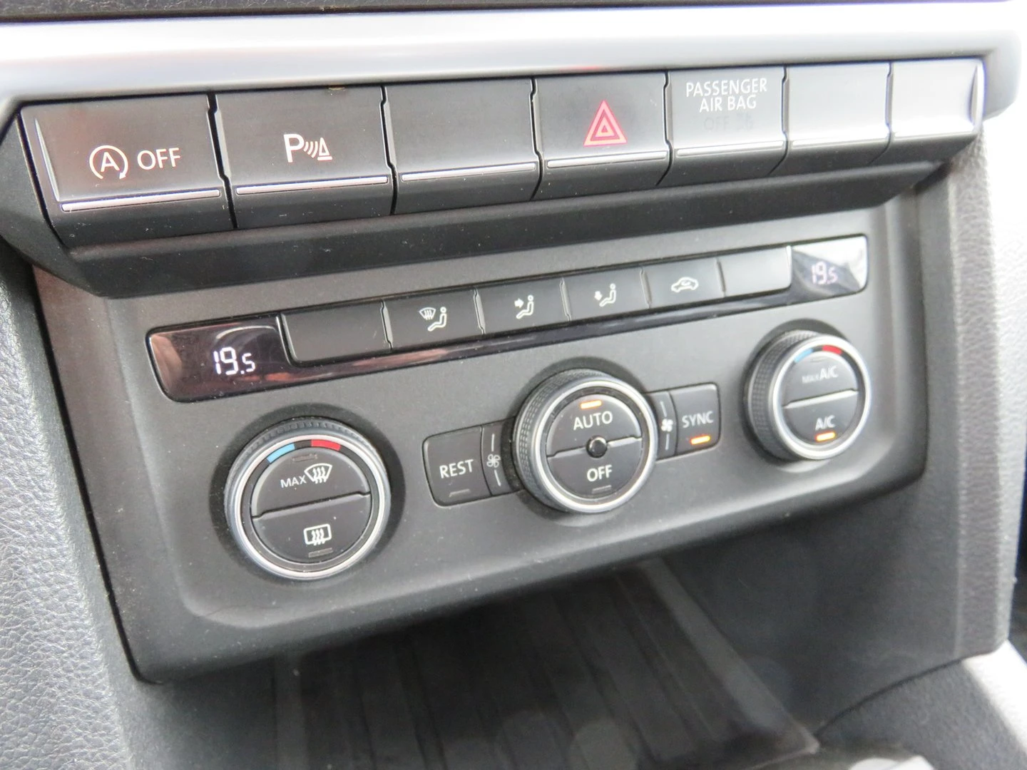 VW Amarok, снимка 12 - Автомобили и джипове - 55464339