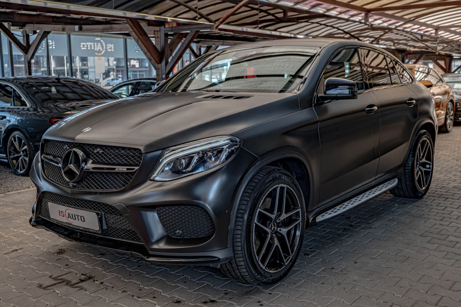 Mercedes-Benz GLE 43 AMG 4Matic/Soft Close/Harman Kardon/Kamera 360/Ambient, снимка 3 - Автомобили и джипове - 55568744