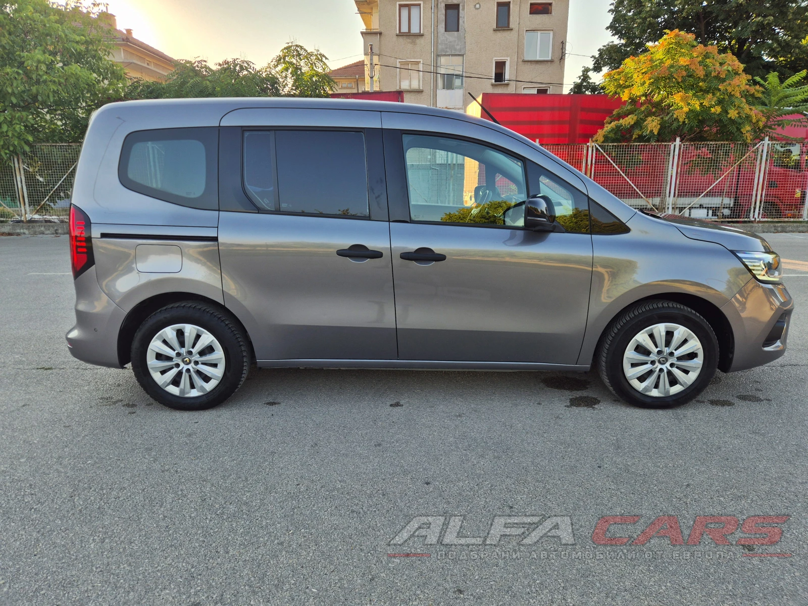 Renault Kangoo 1.3 Tce, Techno, снимка 7 - Автомобили и джипове - 55708419