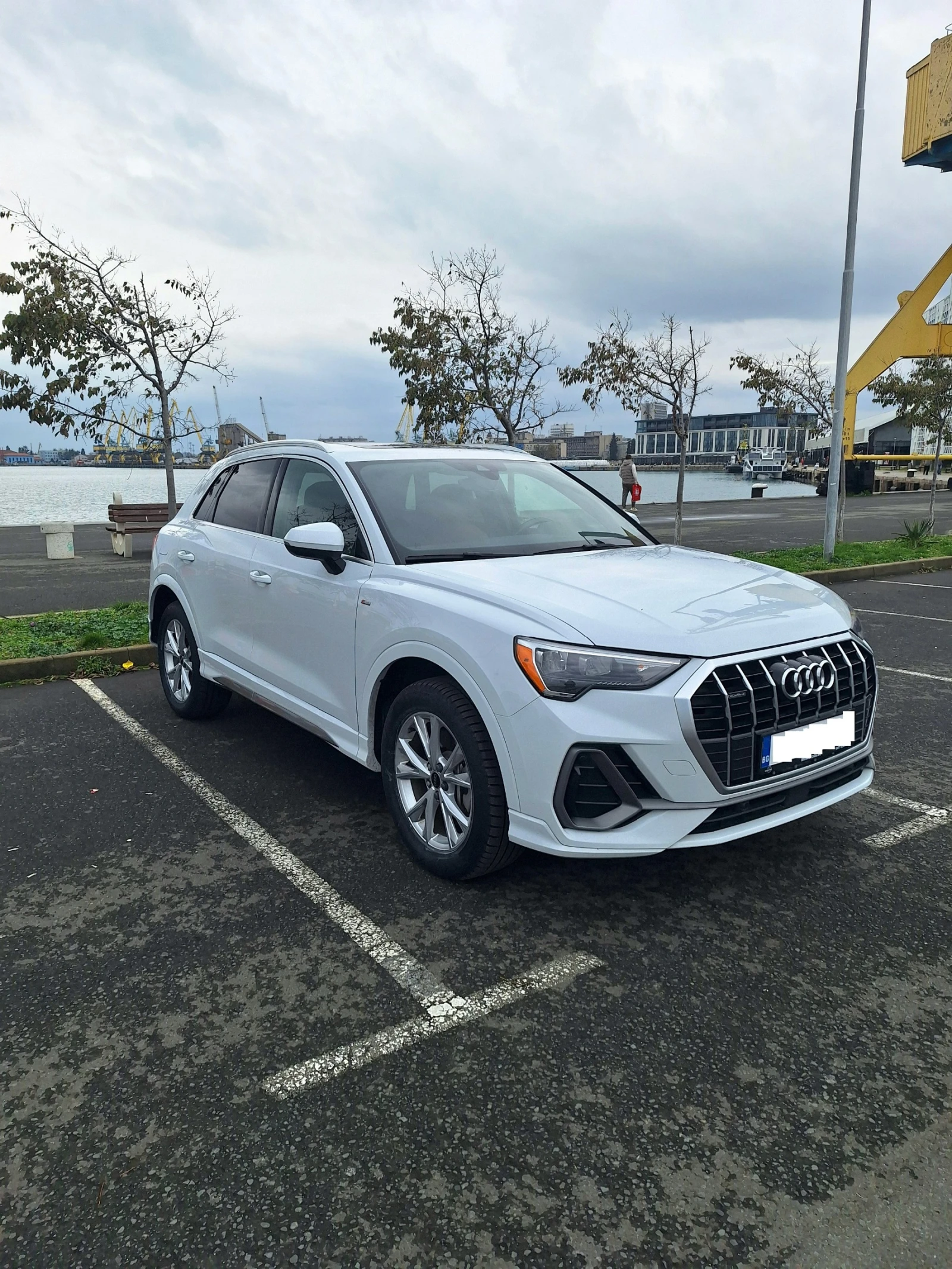 Audi Q3 45 TFSI Premium S Line Quattro, снимка 2 - Автомобили и джипове - 56739231