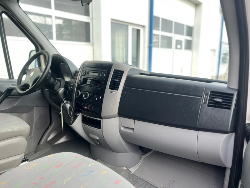 VW Crafter 106 000км! Климa Оригинален вид, снимка 12 - Бусове и автобуси - 48680526