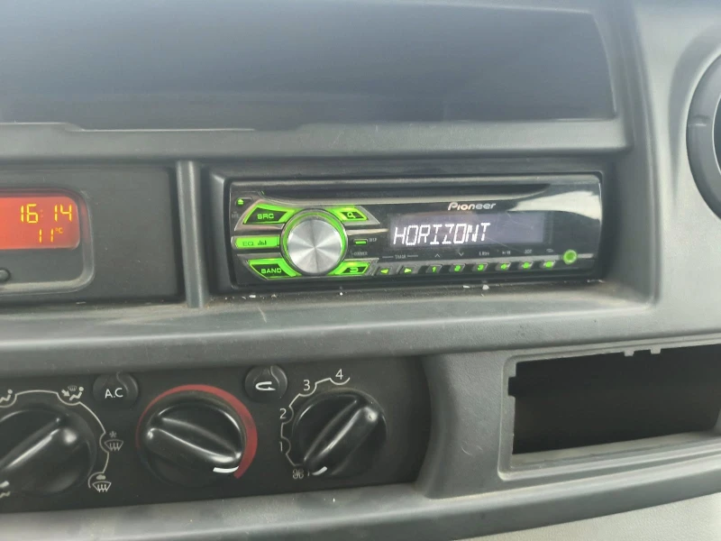 Renault Master 2.5 6ск., снимка 11 - Бусове и автобуси - 52557463