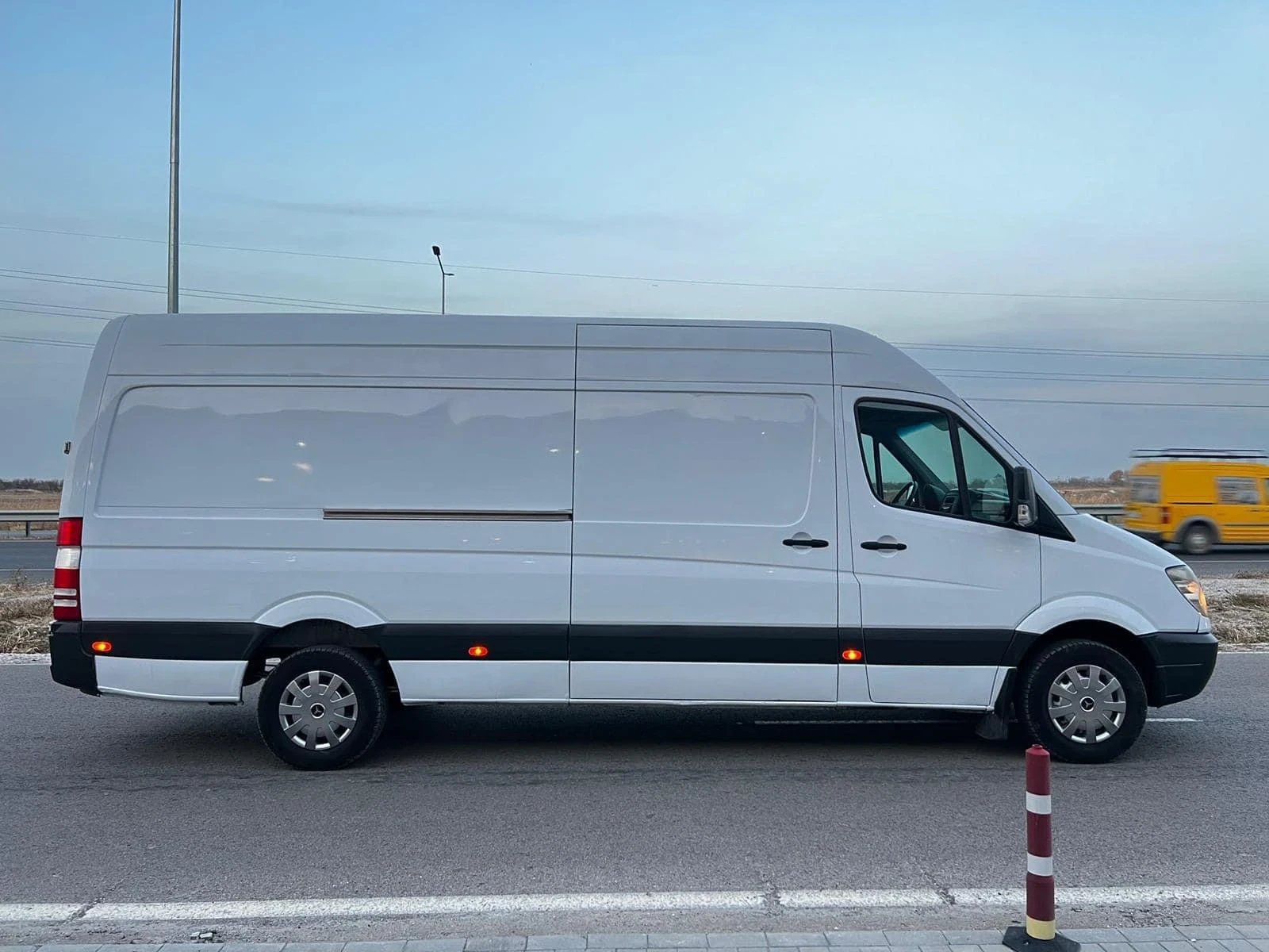 Mercedes-Benz Sprinter 319  - изображение 2