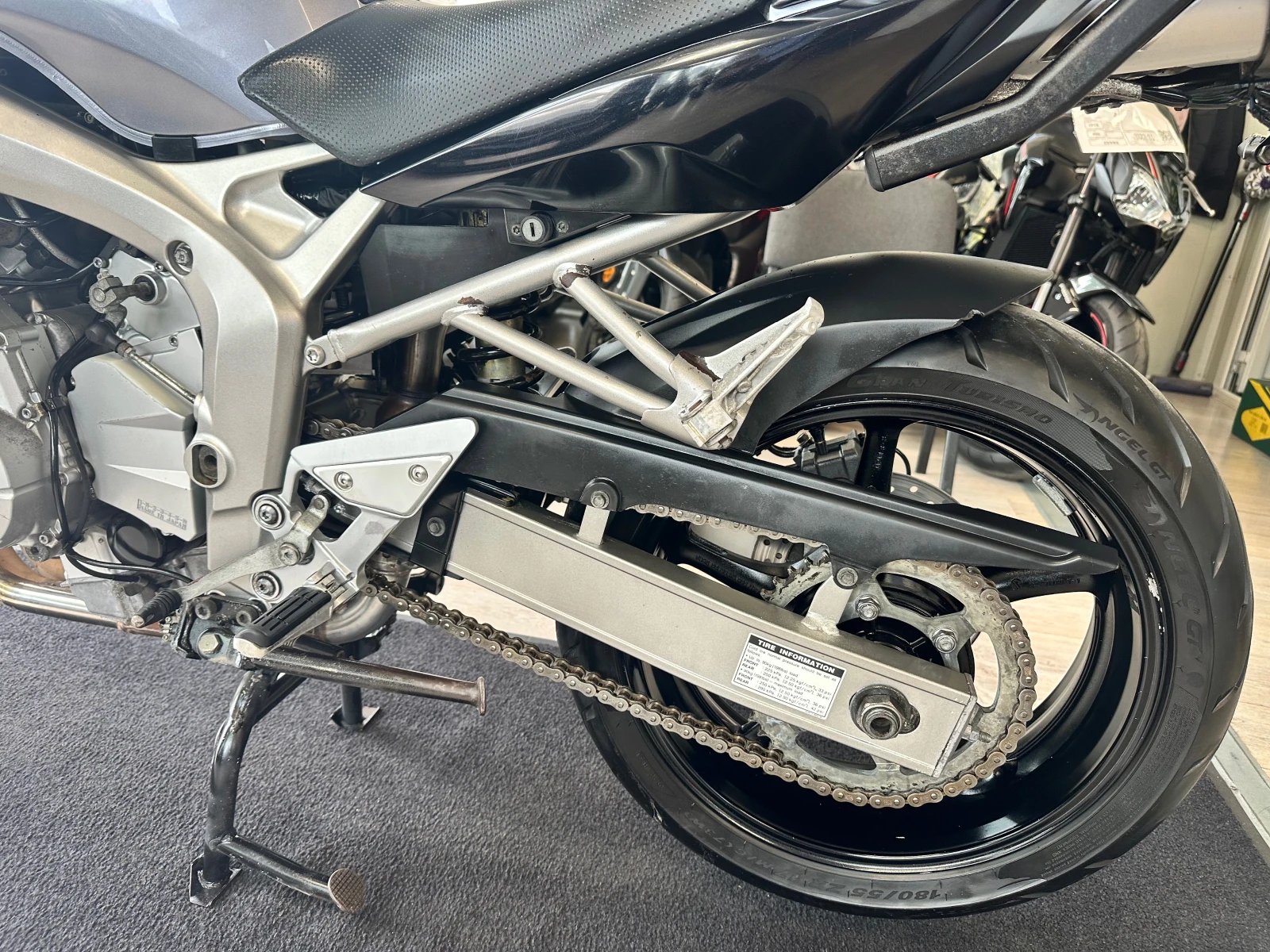 Yamaha Fazer 600i ABS 03.2007г., снимка 14 - Мотоциклети и мототехника - 54750548