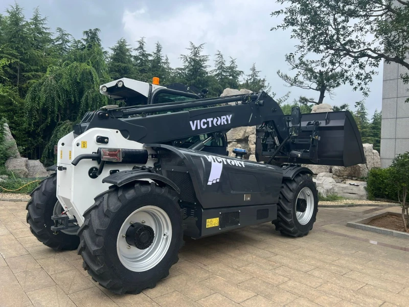 Телескопичен товарач Manitou Victory 3507, снимка 5 - Селскостопанска техника - 51999632