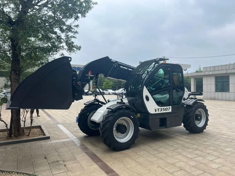 Телескопичен товарач Manitou Victory 3507, снимка 3 - Селскостопанска техника - 51999632