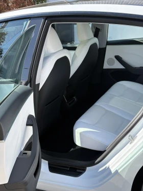 Tesla Model 3 Standard Range Plus/Бял салон, снимка 9