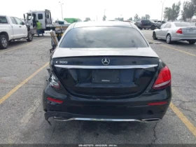 Mercedes-Benz E 300 * AMG* КОЖА* ПОДГРЕВ* ПАНОРАМА* КАМЕРА* BURMESTER*, снимка 15