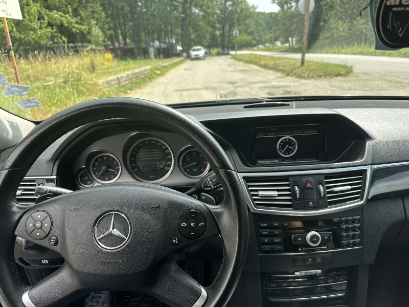 Mercedes-Benz E 350 AMG* AVANGARDE* TOP* НА ПРУЖИНИ* NAVI, снимка 9 - Автомобили и джипове - 46393088