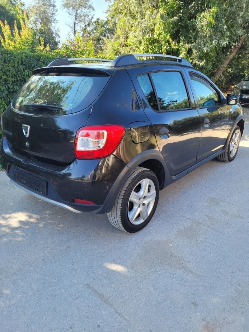 Dacia Sandero 1.5 dci STEPWEY, снимка 3 - Автомобили и джипове - 47298634