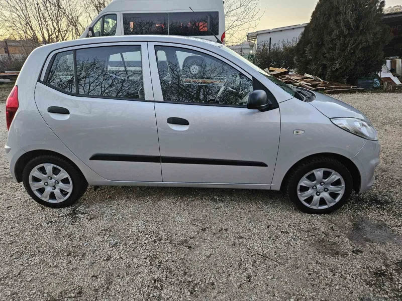 Hyundai I10 1.1 i, четири цилиндъра, снимка 3 - Автомобили и джипове - 48435747