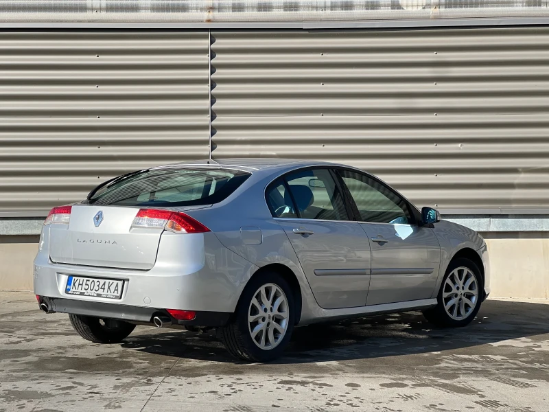 Renault Laguna 2.0D 150 HP 2008 Г. ОБСЛУЖЕН ВСИЧКО ПЛАТЕНО, снимка 4 - Автомобили и джипове - 48846266