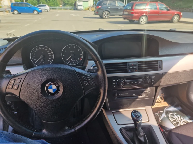 BMW 320, снимка 5 - Автомобили и джипове - 49564075