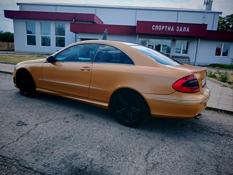 Mercedes-Benz CLK, снимка 4 - Автомобили и джипове - 52146955