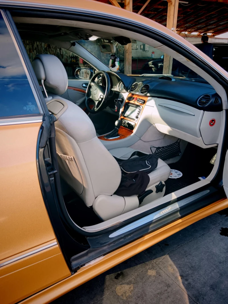 Mercedes-Benz CLK, снимка 9 - Автомобили и джипове - 52146955