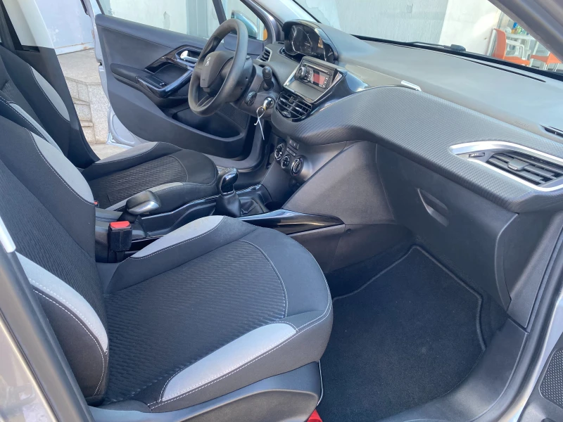 Peugeot 2008 1.2 i, снимка 10 - Автомобили и джипове - 51191253