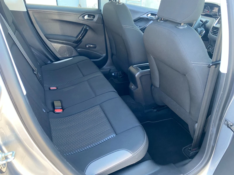 Peugeot 2008 1.2 i, снимка 11 - Автомобили и джипове - 51191253