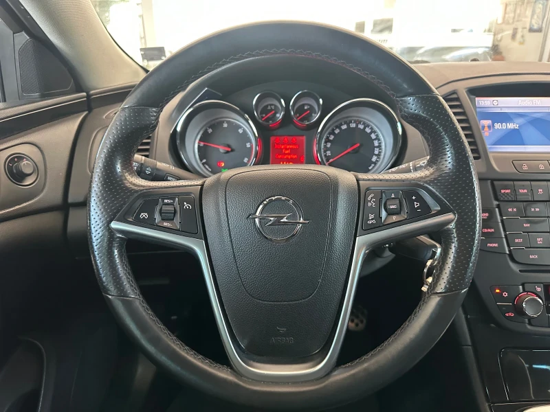 Opel Insignia 4x4 , снимка 10 - Автомобили и джипове - 51753204