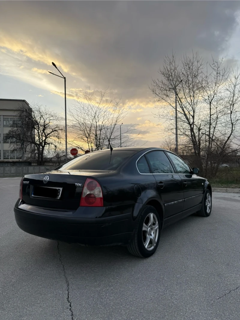 VW Passat 1.9 TDI ДОКАЗАНИ КМ ВСИЧКО ПЛАТЕНО, снимка 3 - Автомобили и джипове - 52516789