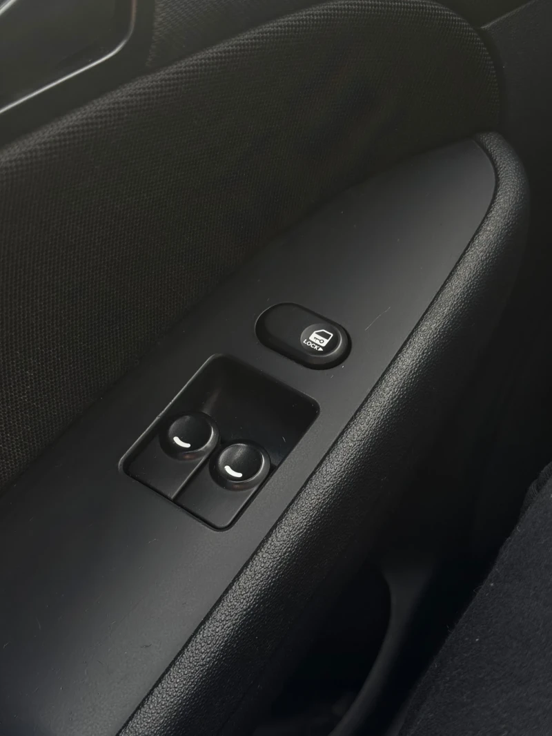 Hyundai I30 1.4i, снимка 10 - Автомобили и джипове - 53138696