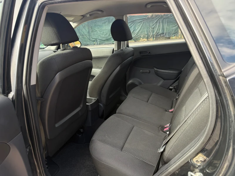 Hyundai I30 1.4i, снимка 7 - Автомобили и джипове - 53138696