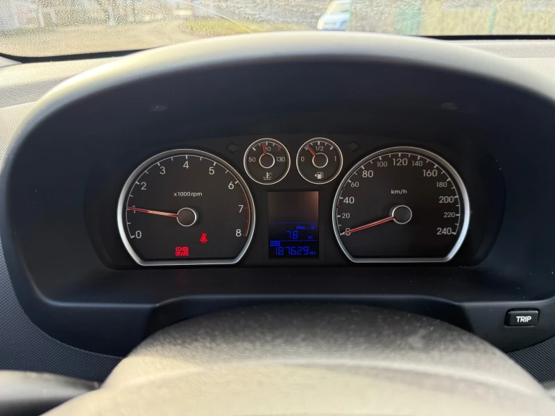 Hyundai I30 1.4i, снимка 9 - Автомобили и джипове - 53138696