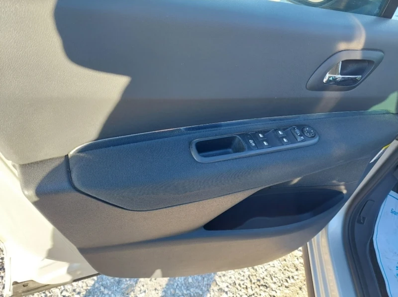Peugeot 3008 1.6hdi, снимка 11 - Автомобили и джипове - 53177424
