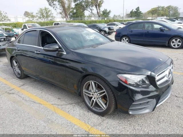Mercedes-Benz E 300 * AMG* КОЖА* ПОДГРЕВ* ПАНОРАМА* КАМЕРА* BURMESTER*