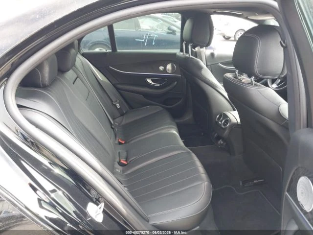 Mercedes-Benz E 300 * AMG* КОЖА* ПОДГРЕВ* ПАНОРАМА* КАМЕРА* BURMESTER*, снимка 8 - Автомобили и джипове - 55077887