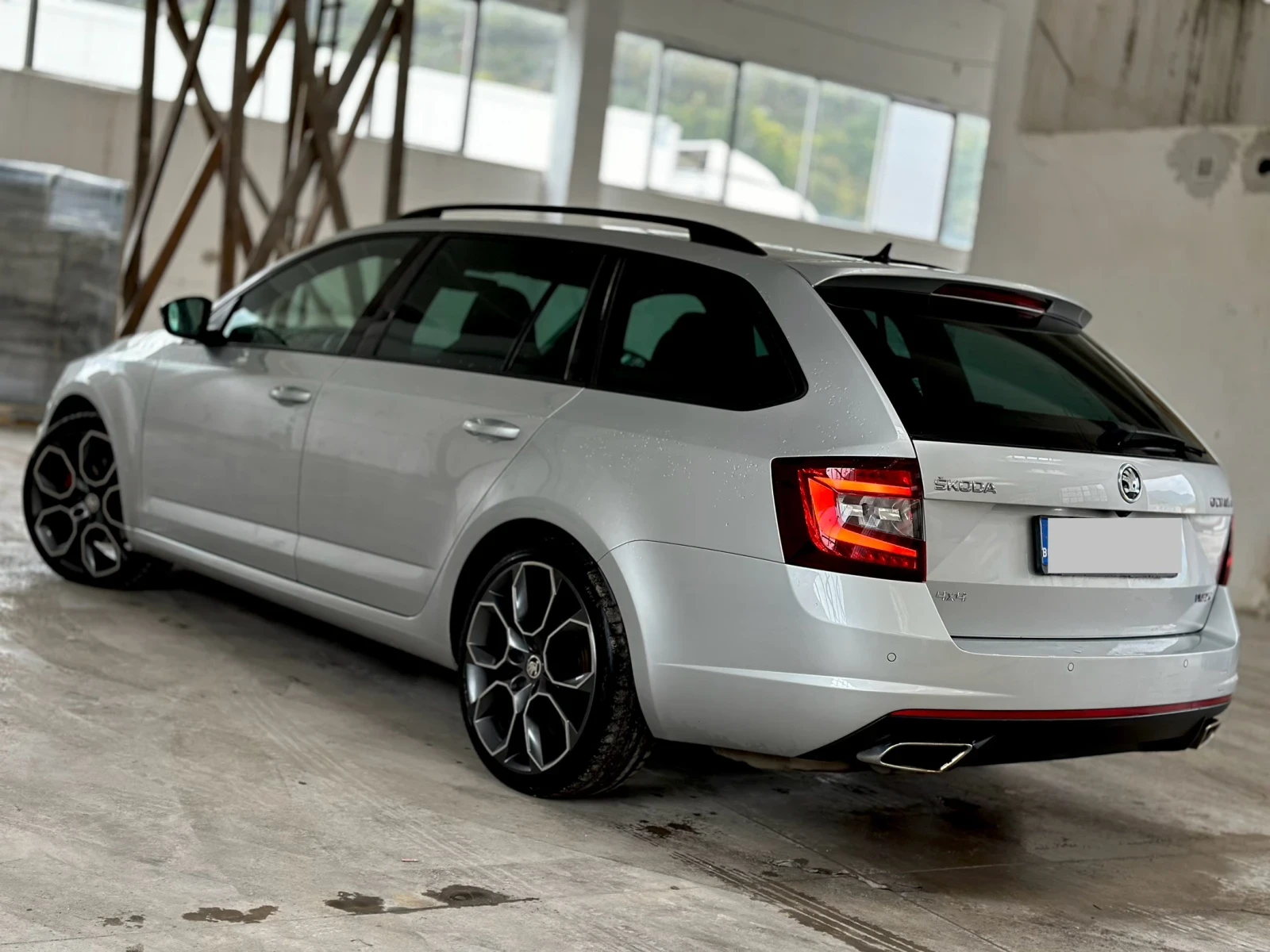 Skoda Octavia VRS версия, 4х4, Canton, Full LED, дистроник, Швей - изображение 2