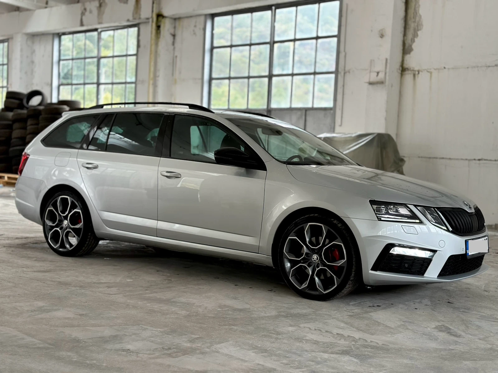 Skoda Octavia VRS версия, 4х4, Canton, Full LED, дистроник, Швей - изображение 6