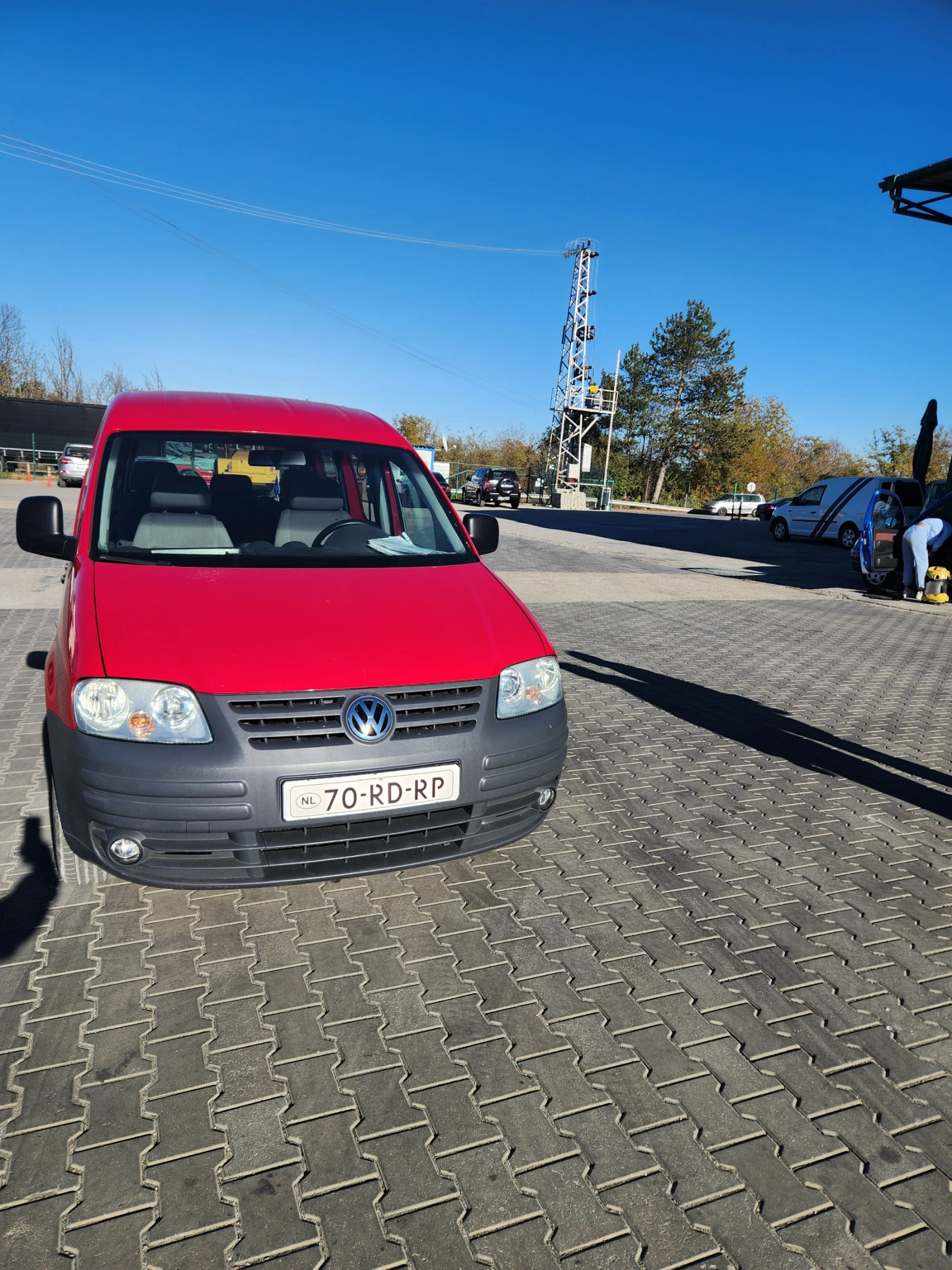 VW Caddy LIFE Пътнически - изображение 3