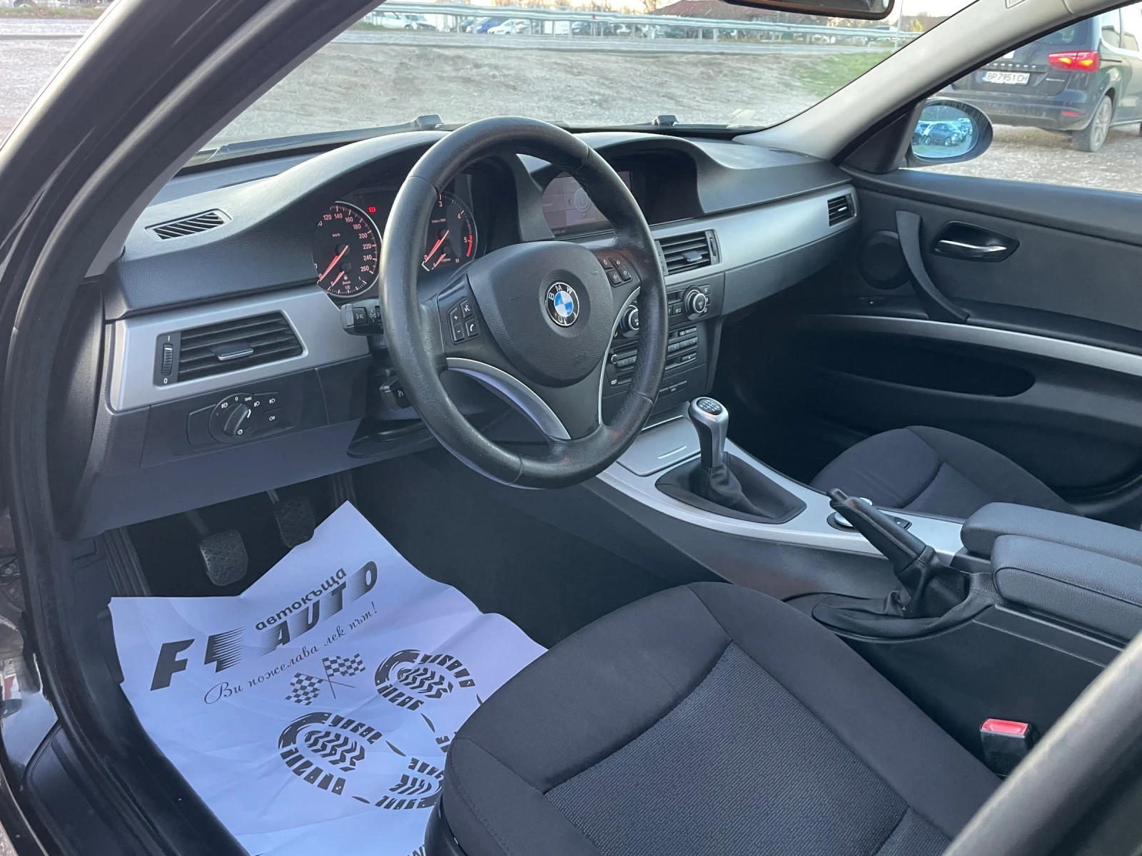 BMW 320 2.0TDI-NAVI-PANORAMA-ITALIA | Mobile.bg — изображение 12